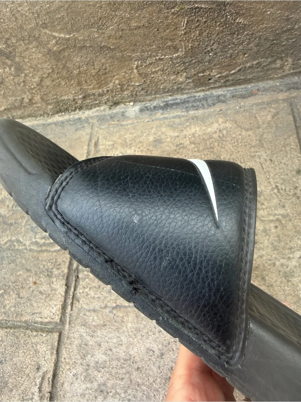 Nike slides Benassi Black Swoosh slides sandals